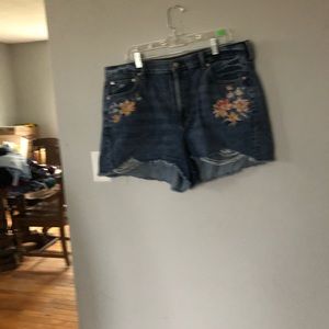 Flower shorts